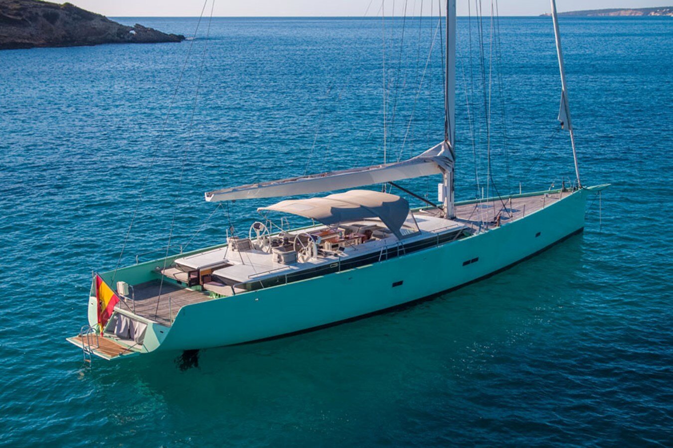 2015-y-yachts-78-8-be4c66