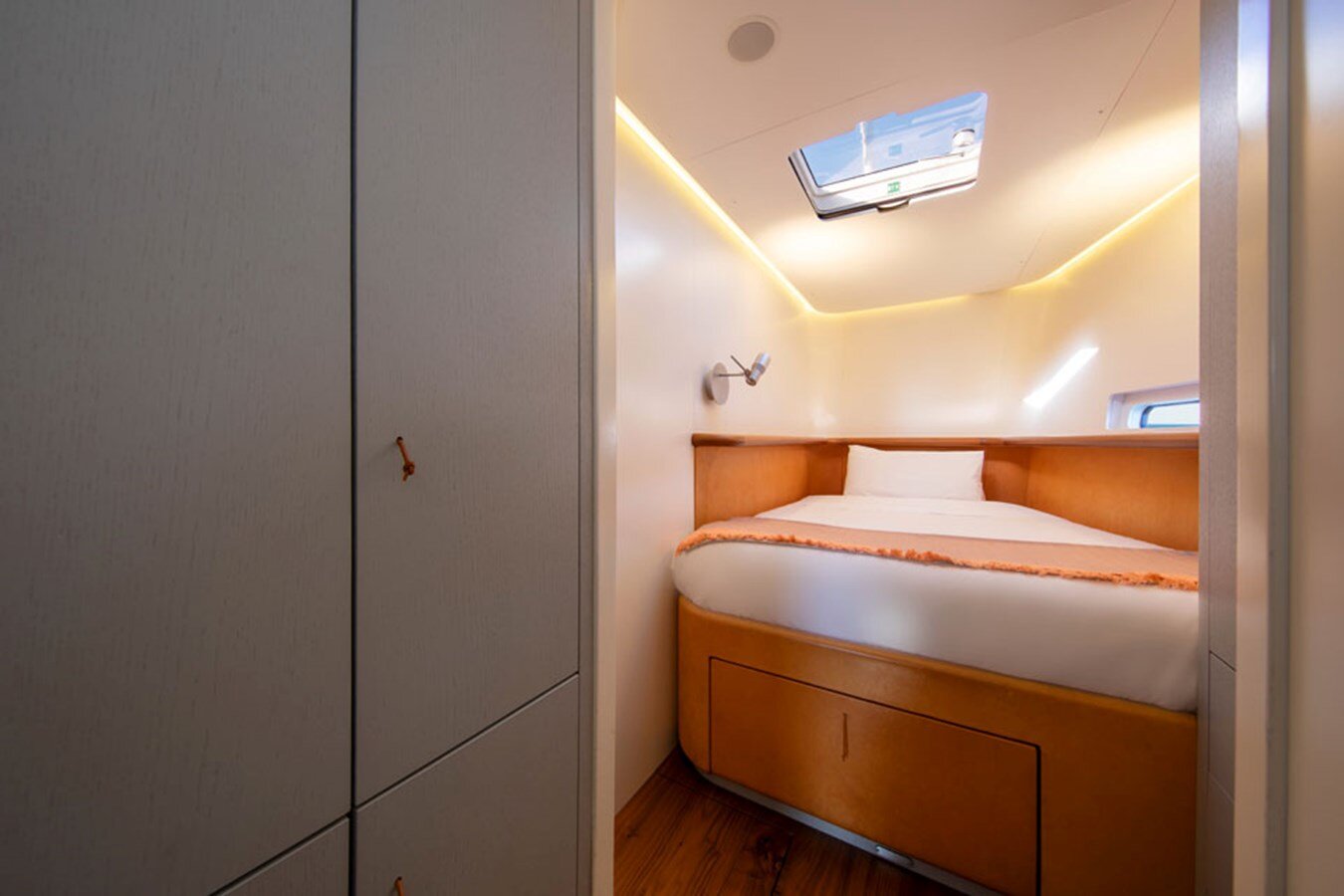 2015-y-yachts-78-8-be4c66