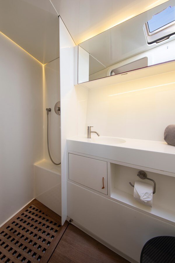 2015-y-yachts-78-9-d871b9