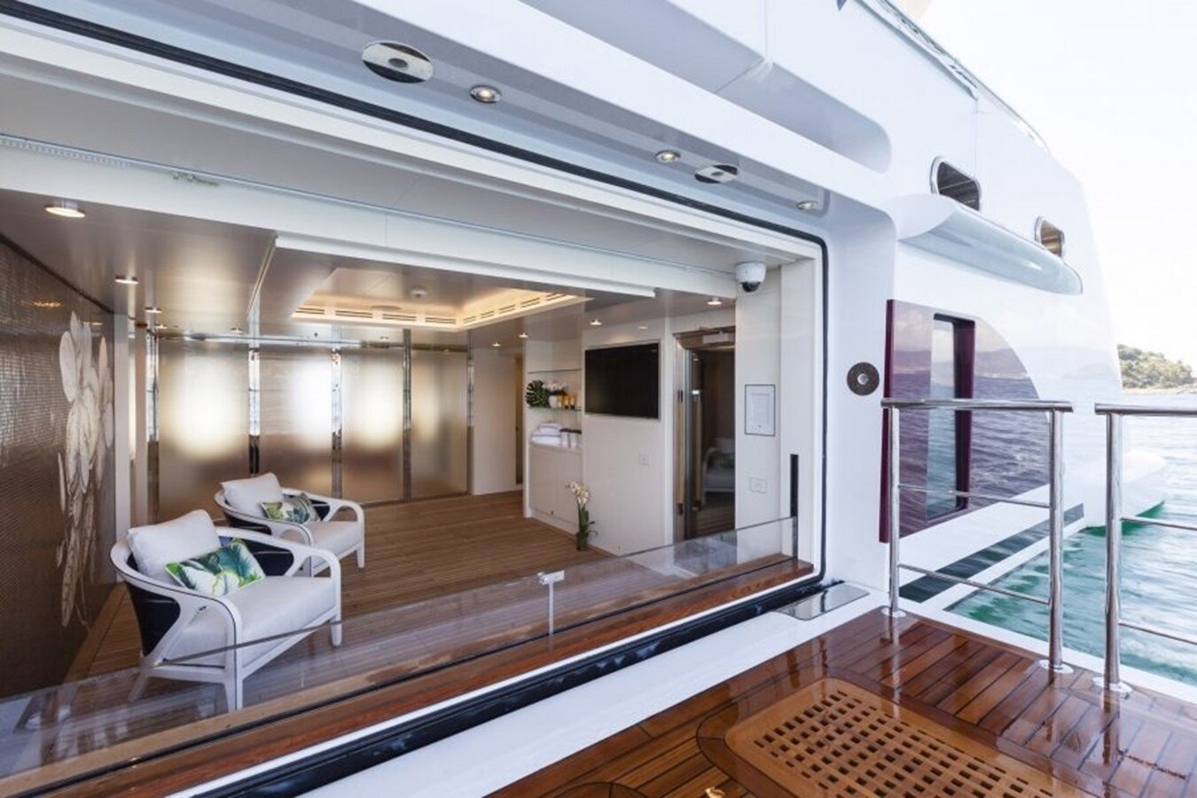 2016 ADMIRAL YACHTS 180' 6