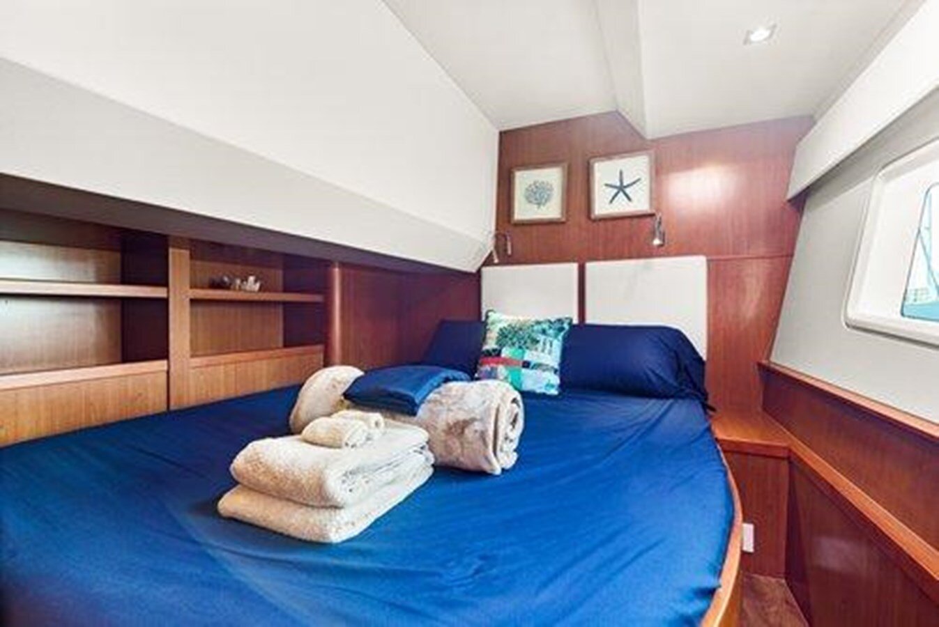 2016-aquila-44-ae7fba