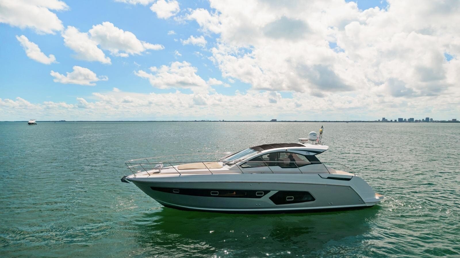 2016-azimut-yachts-45-4-fee510