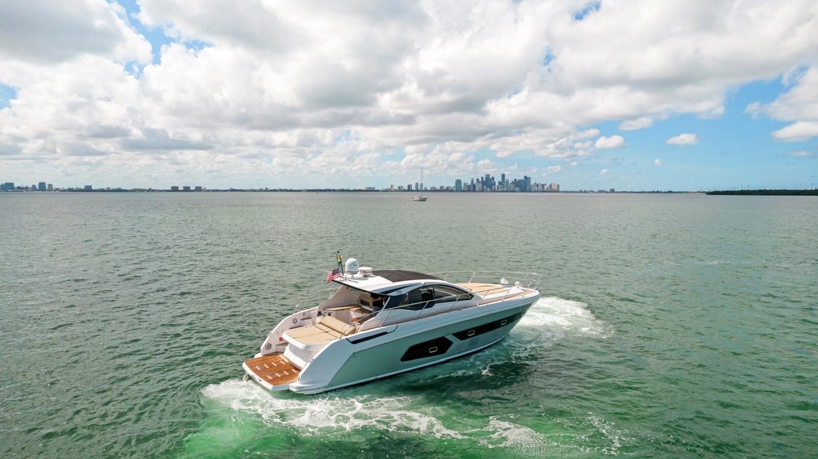 2016-azimut-yachts-45-4-fee510