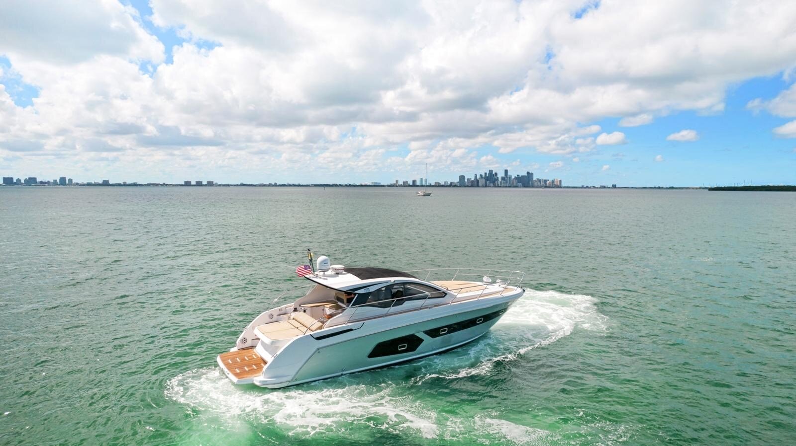 2016-azimut-yachts-45-4-fee510