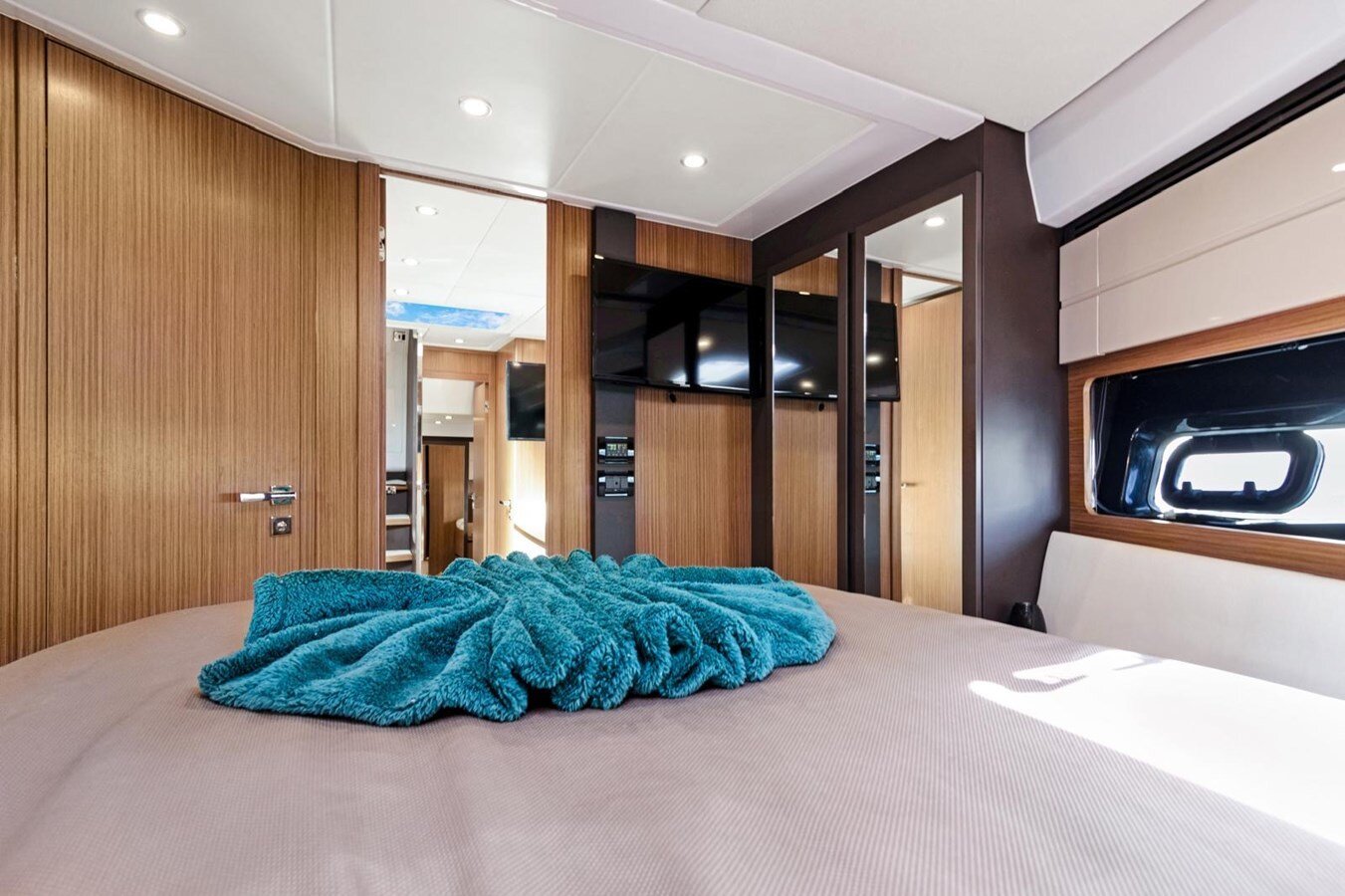 2016-azimut-yachts-45-4-fee510