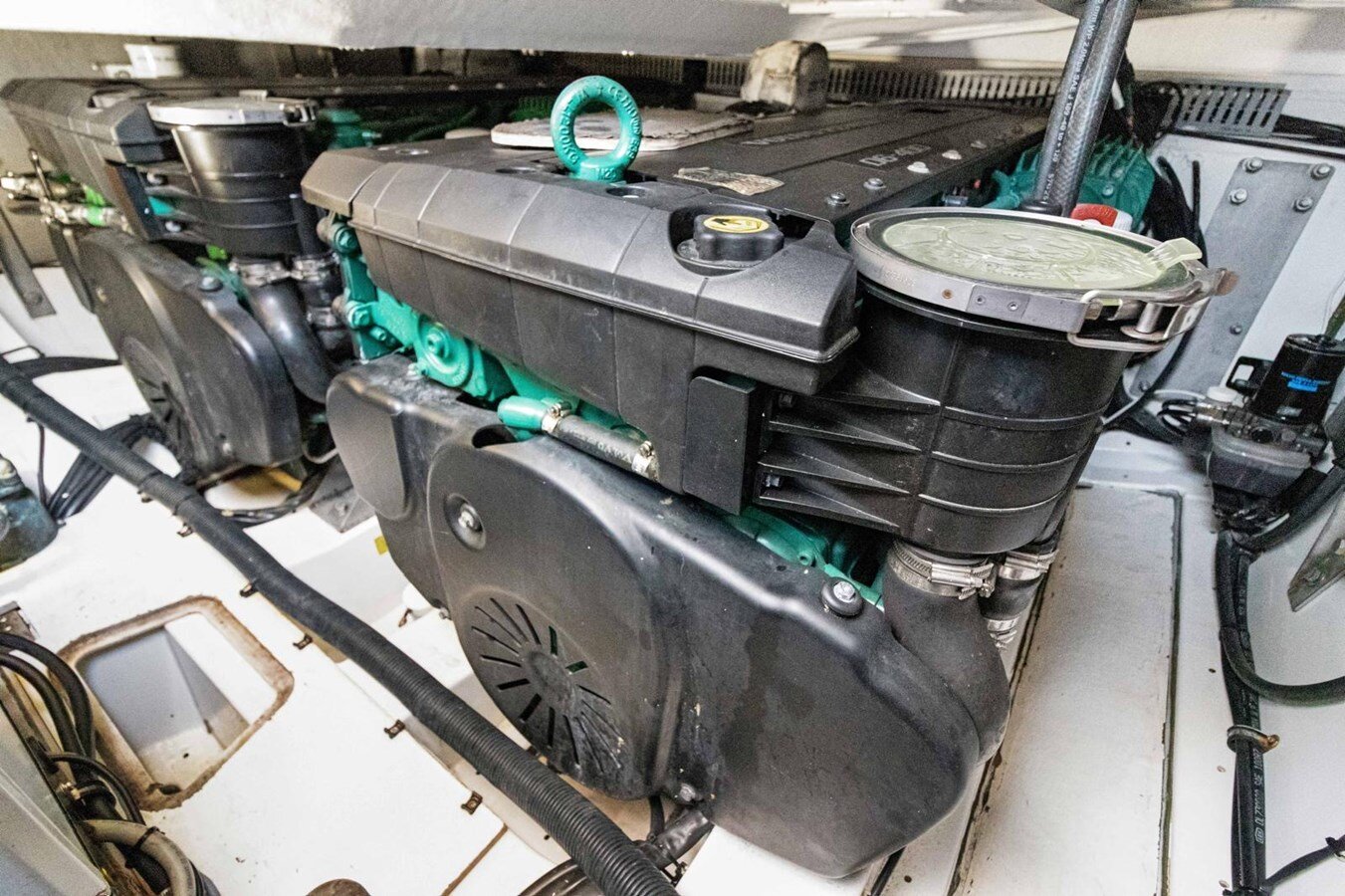 2016-azimut-yachts-45-4-fee510