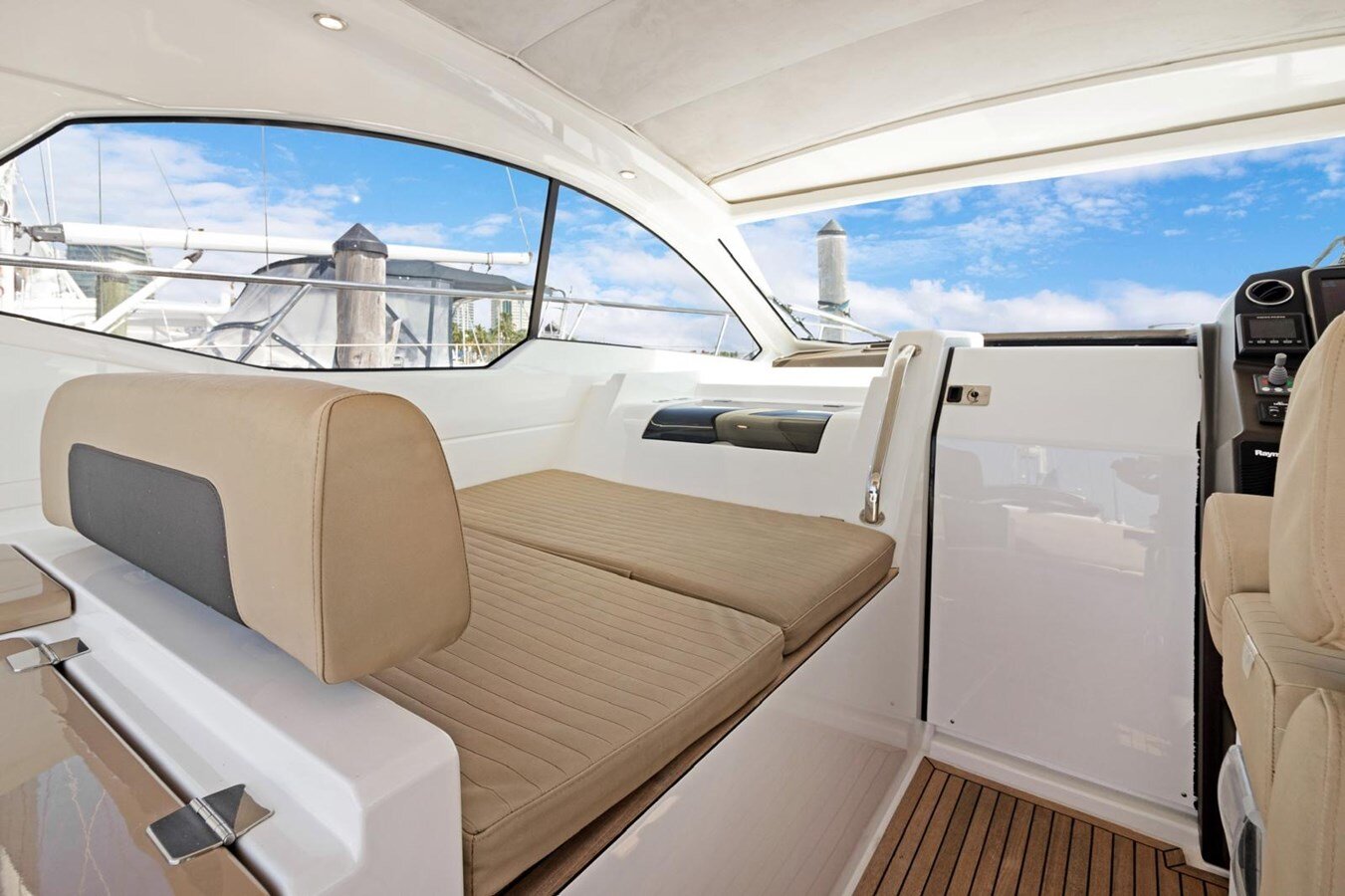 2016-azimut-yachts-45-4-fee510