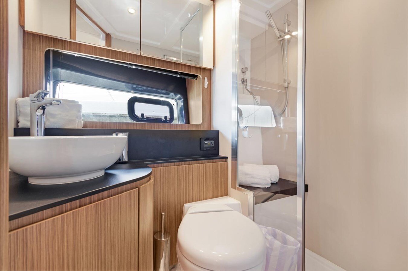 2016-azimut-yachts-45-4-fee510