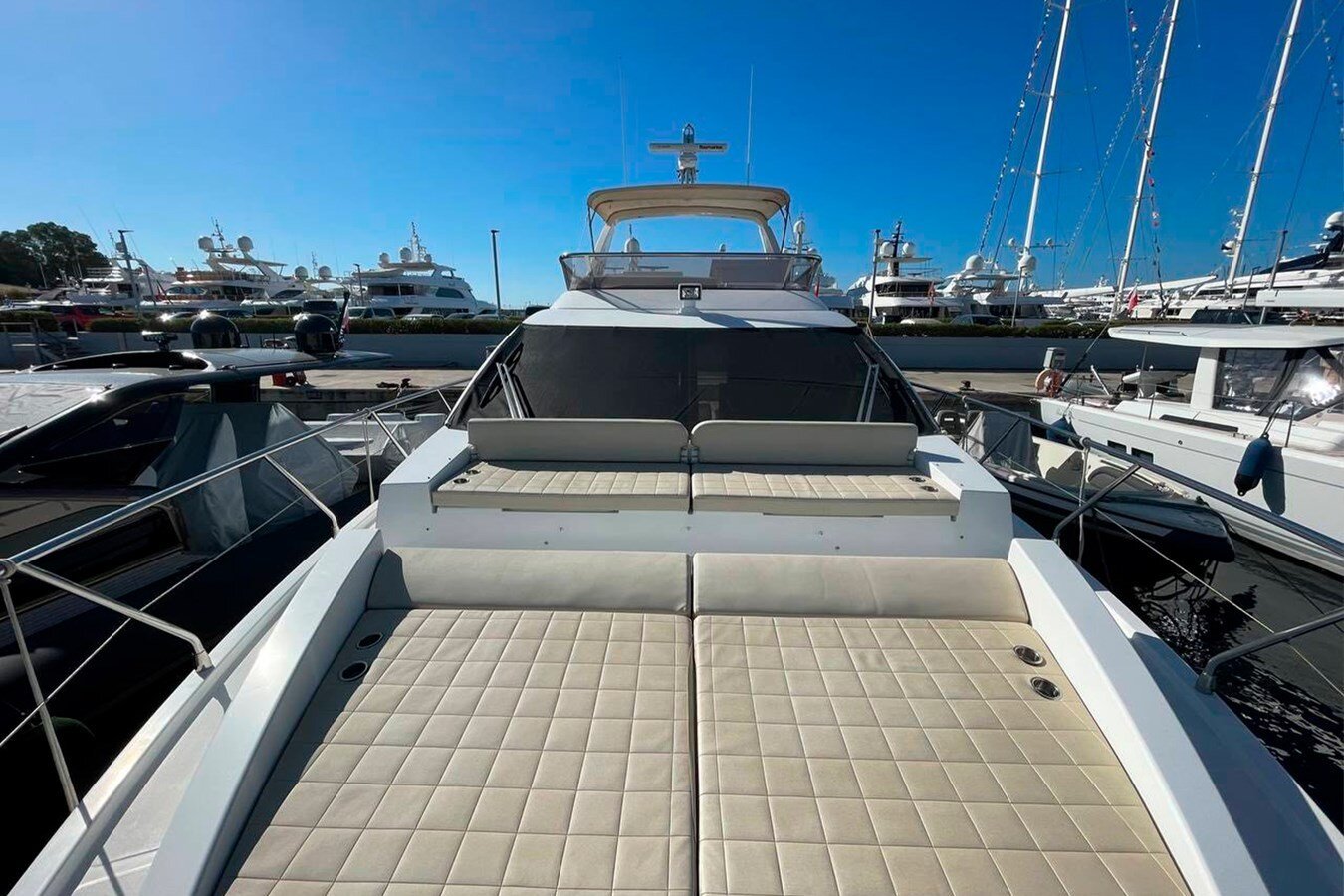 2016-azimut-yachts-52-2-5956a9