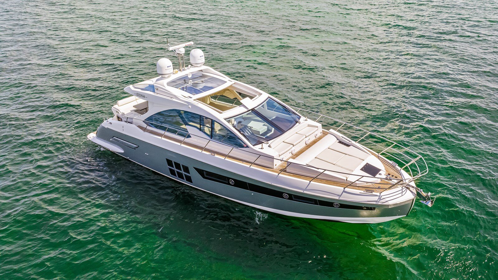 2016-azimut-yachts-55-b9e7ce