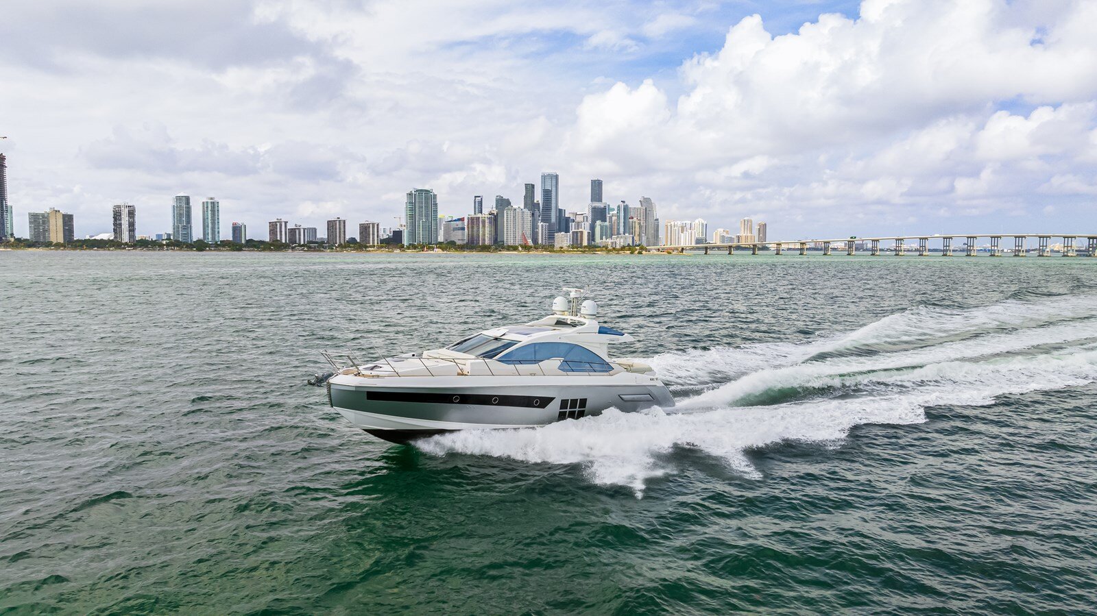 2016-azimut-yachts-55-b9e7ce