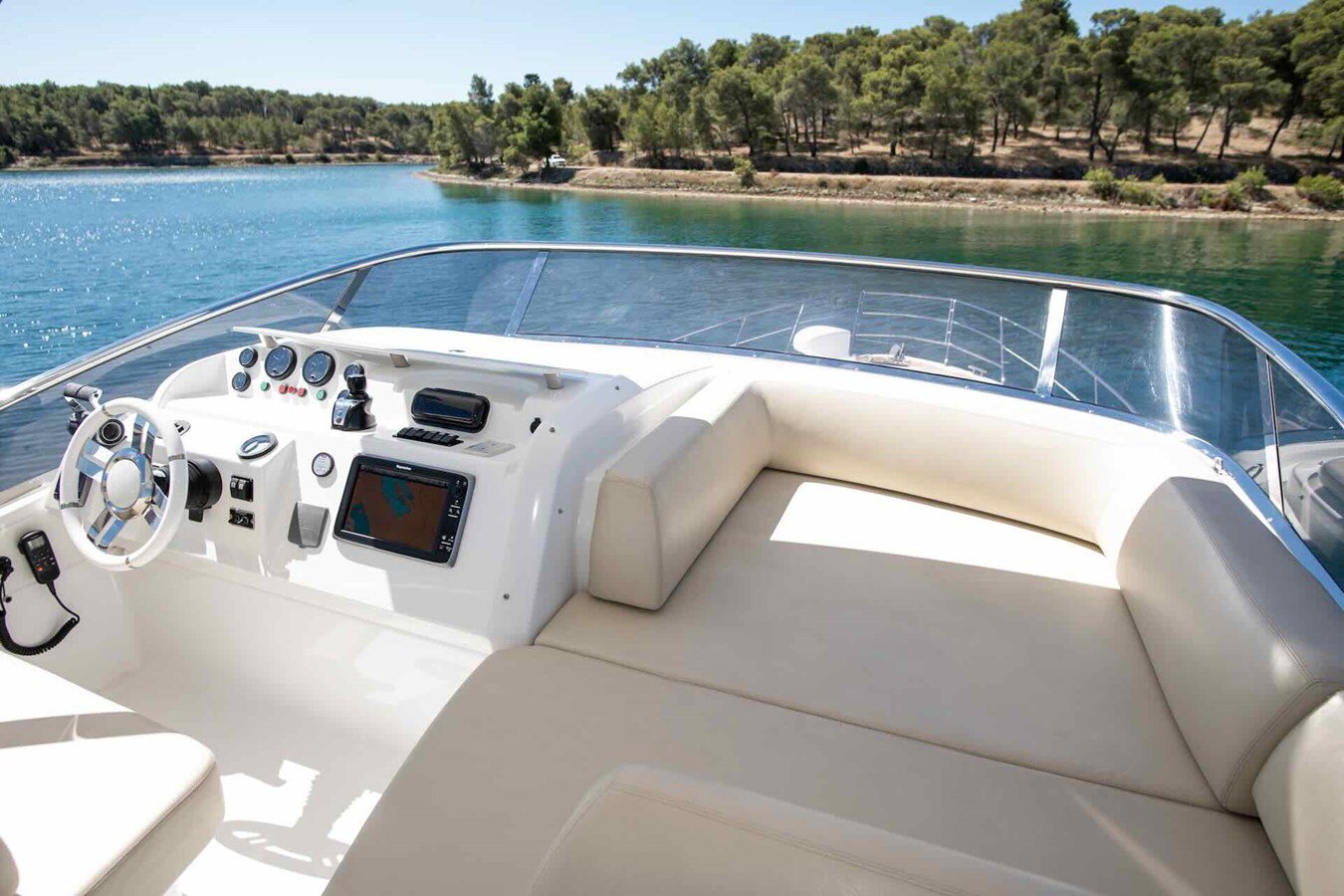 2016 AZIMUT YACHTS 60' 9