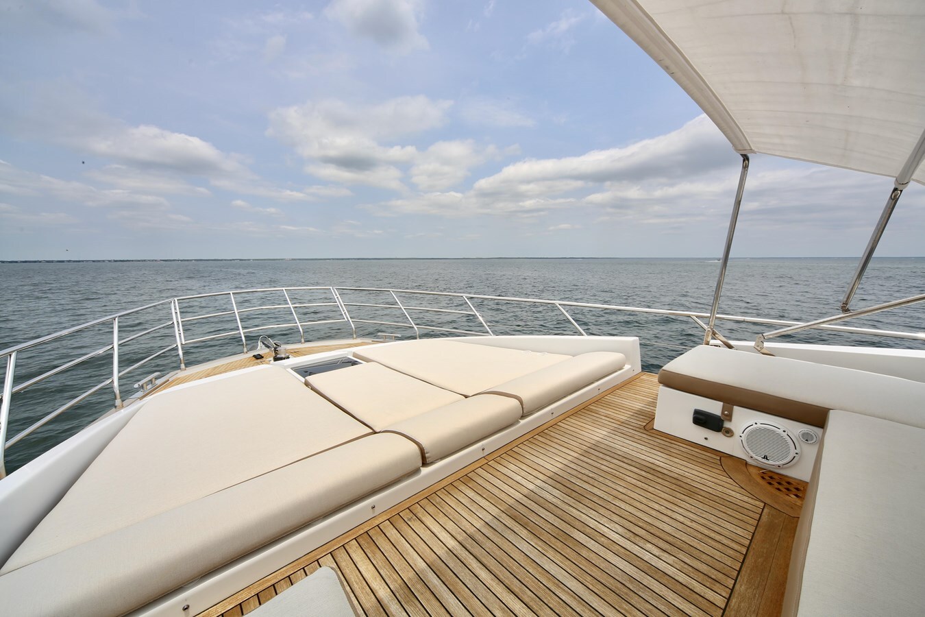 2016-azimut-yachts-66-b491d0