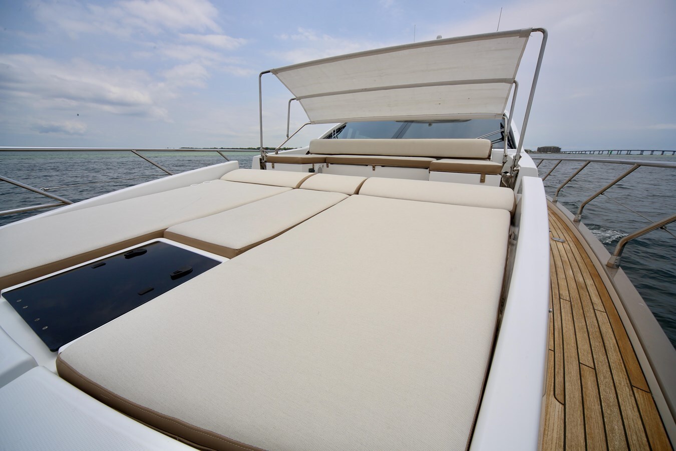 2016-azimut-yachts-66-b491d0