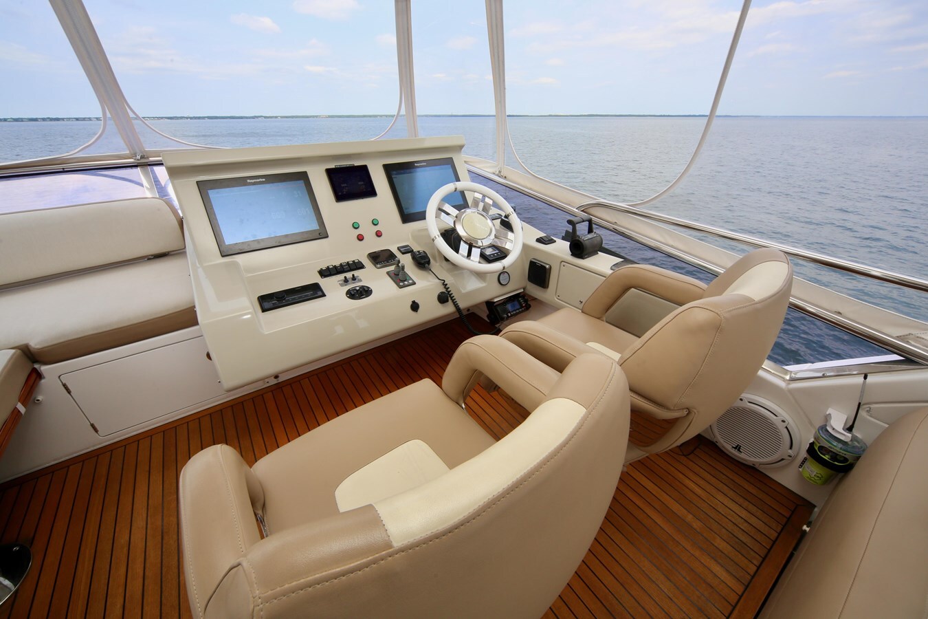 2016-azimut-yachts-66-b491d0