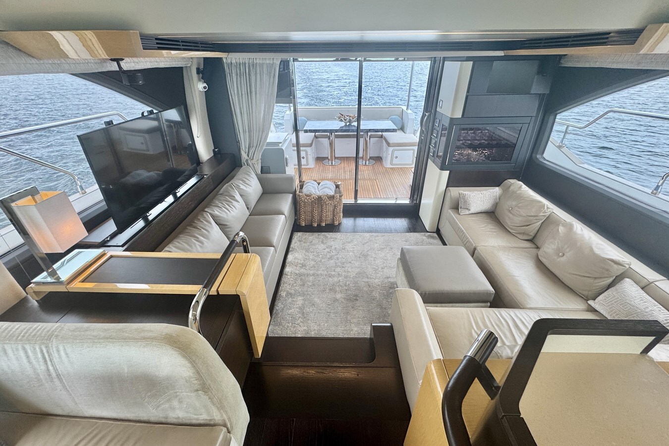 2016-azimut-yachts-66-b491d0