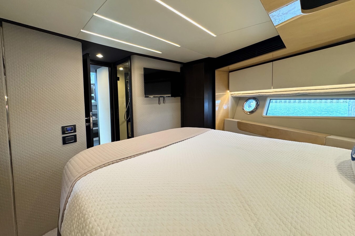 2016-azimut-yachts-66-b491d0