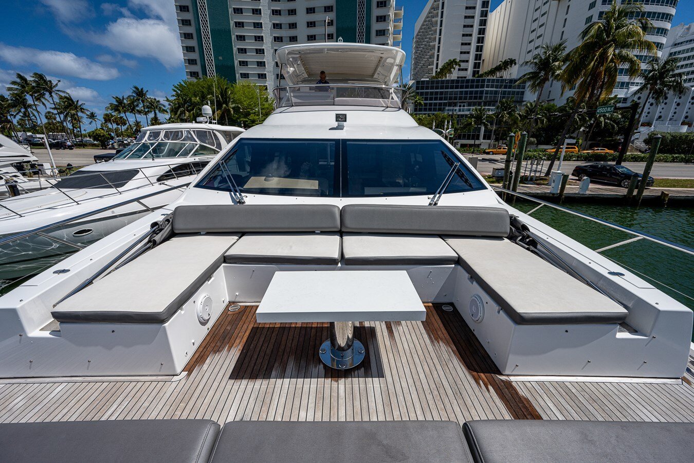 2016-azimut-yachts-72-0f3691