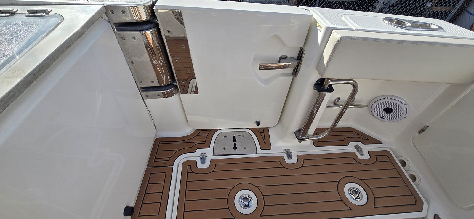 2016-boston-whaler-32-cf69fb