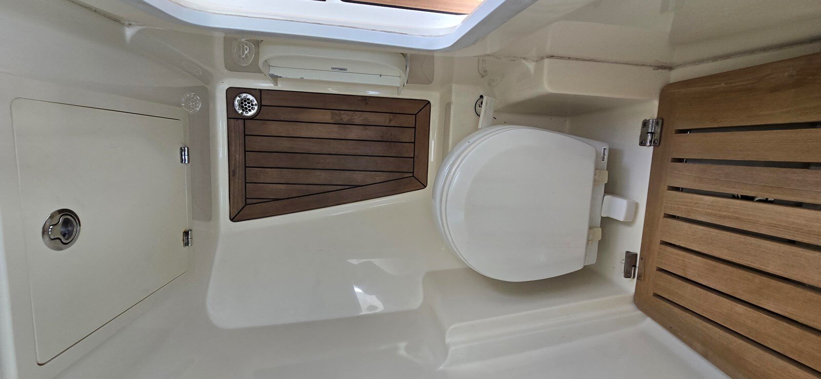 2016-boston-whaler-32-cf69fb