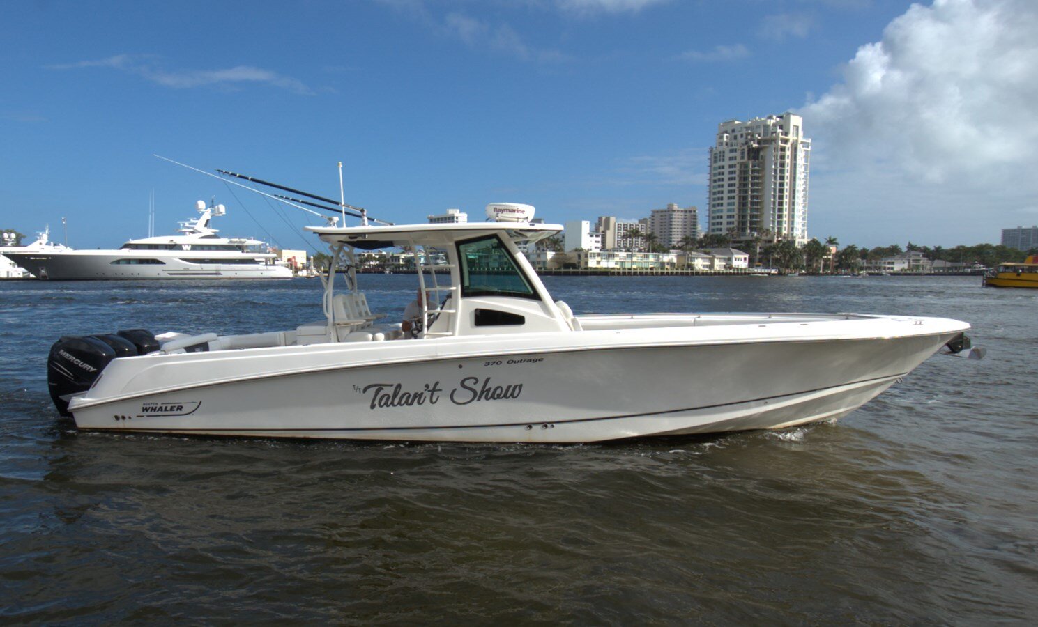 2016-boston-whaler-37-d500c2