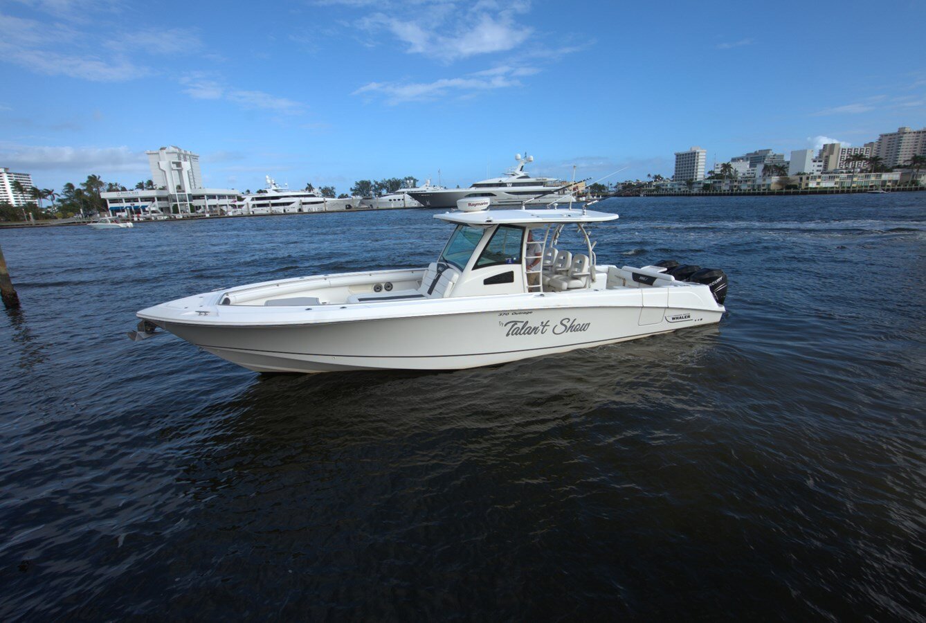 2016-boston-whaler-37-d500c2