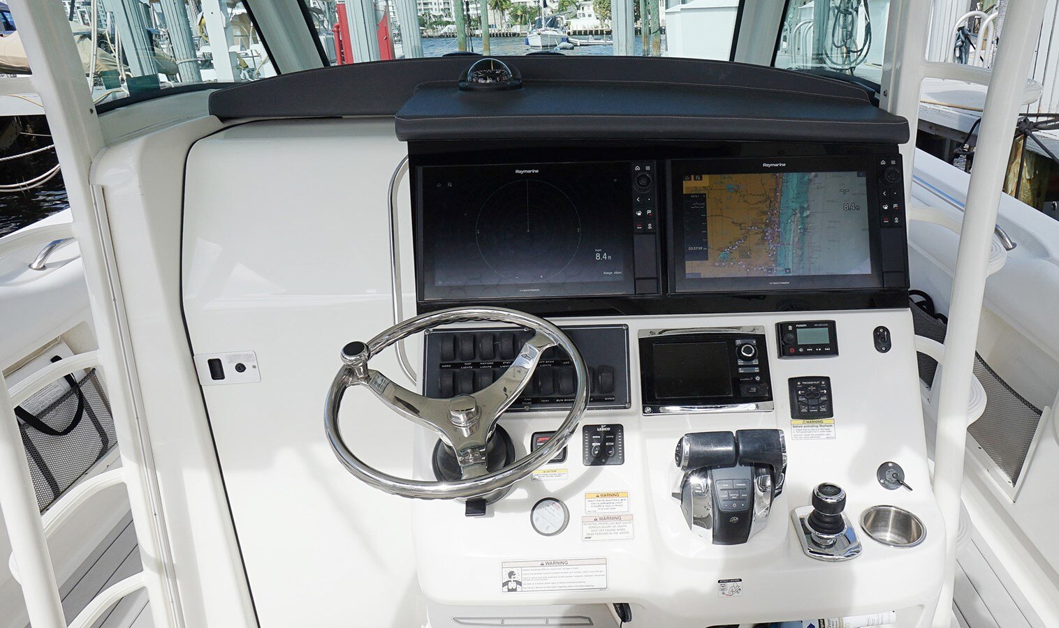 2016-boston-whaler-37-d500c2