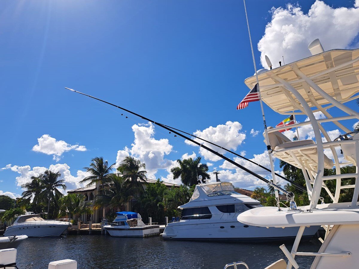 2016-boston-whaler-42-6-f564cb