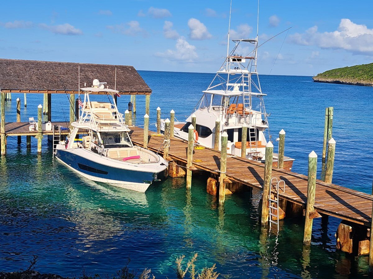 2016-boston-whaler-42-6-f564cb