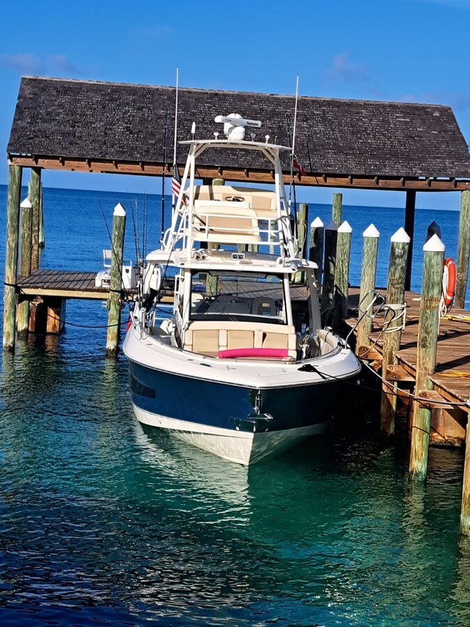 2016-boston-whaler-42-6-f564cb