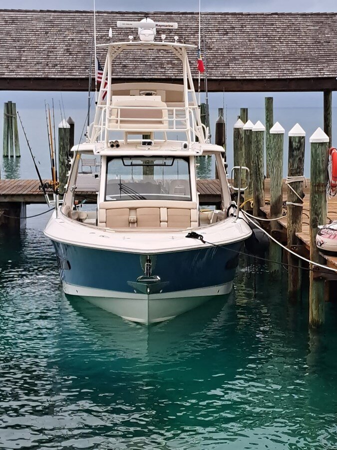 2016-boston-whaler-42-6-f564cb