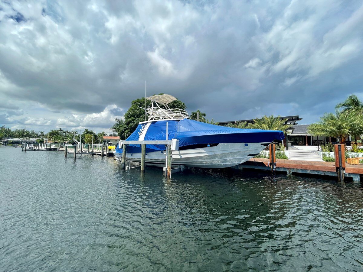 2016-boston-whaler-42-7bdad2