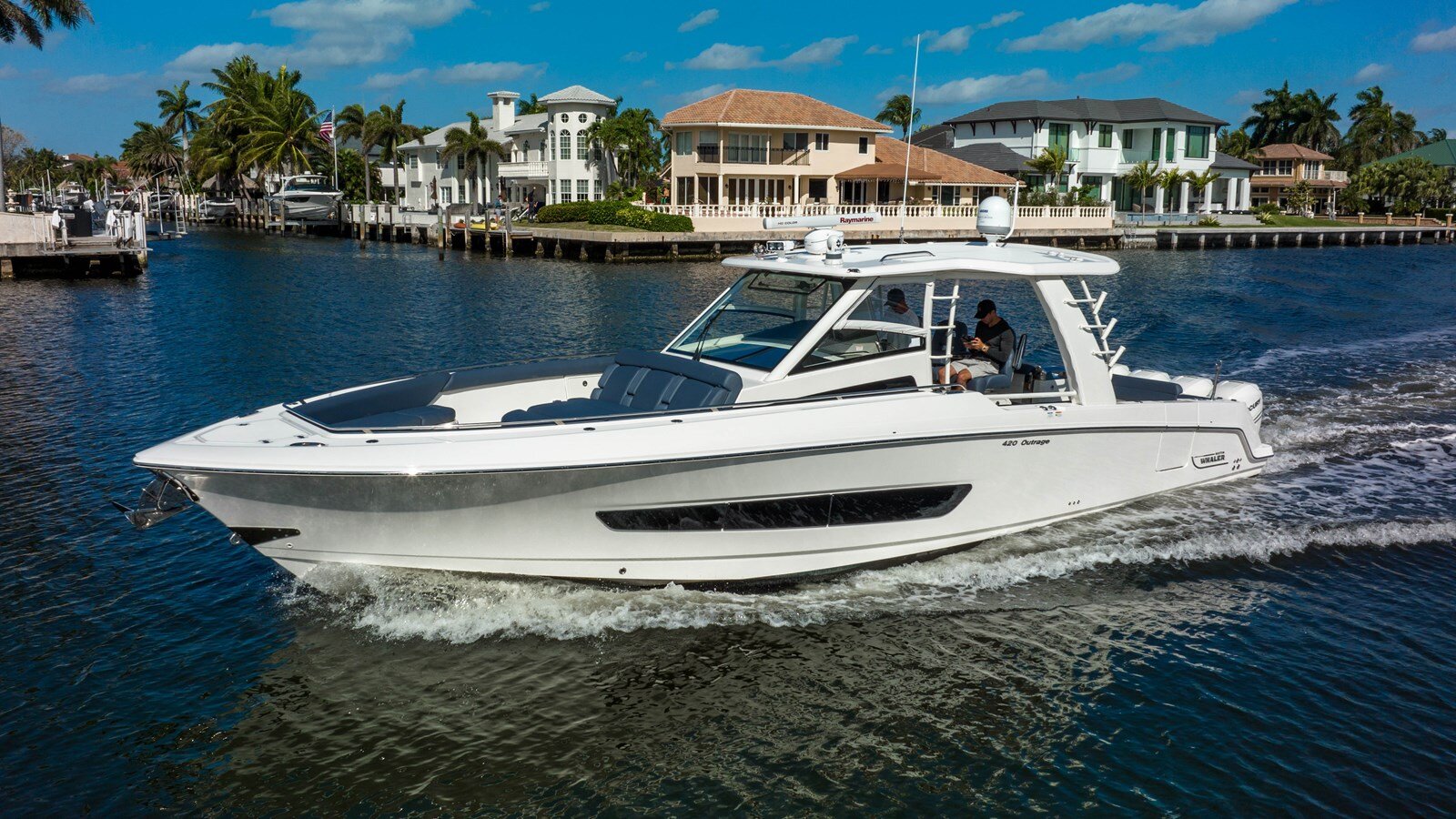 2016-boston-whaler-42-2f582c