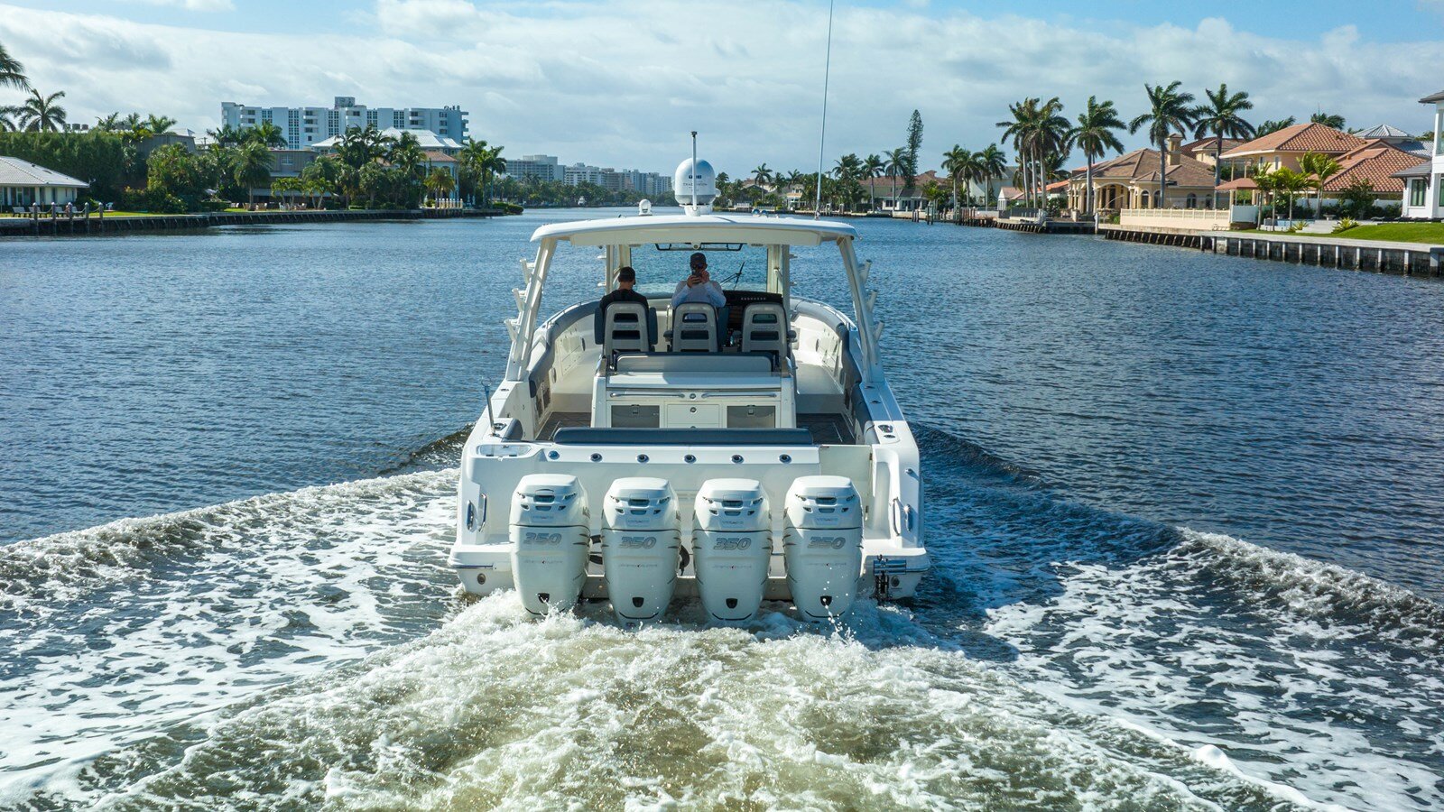 2016-boston-whaler-42-2f582c