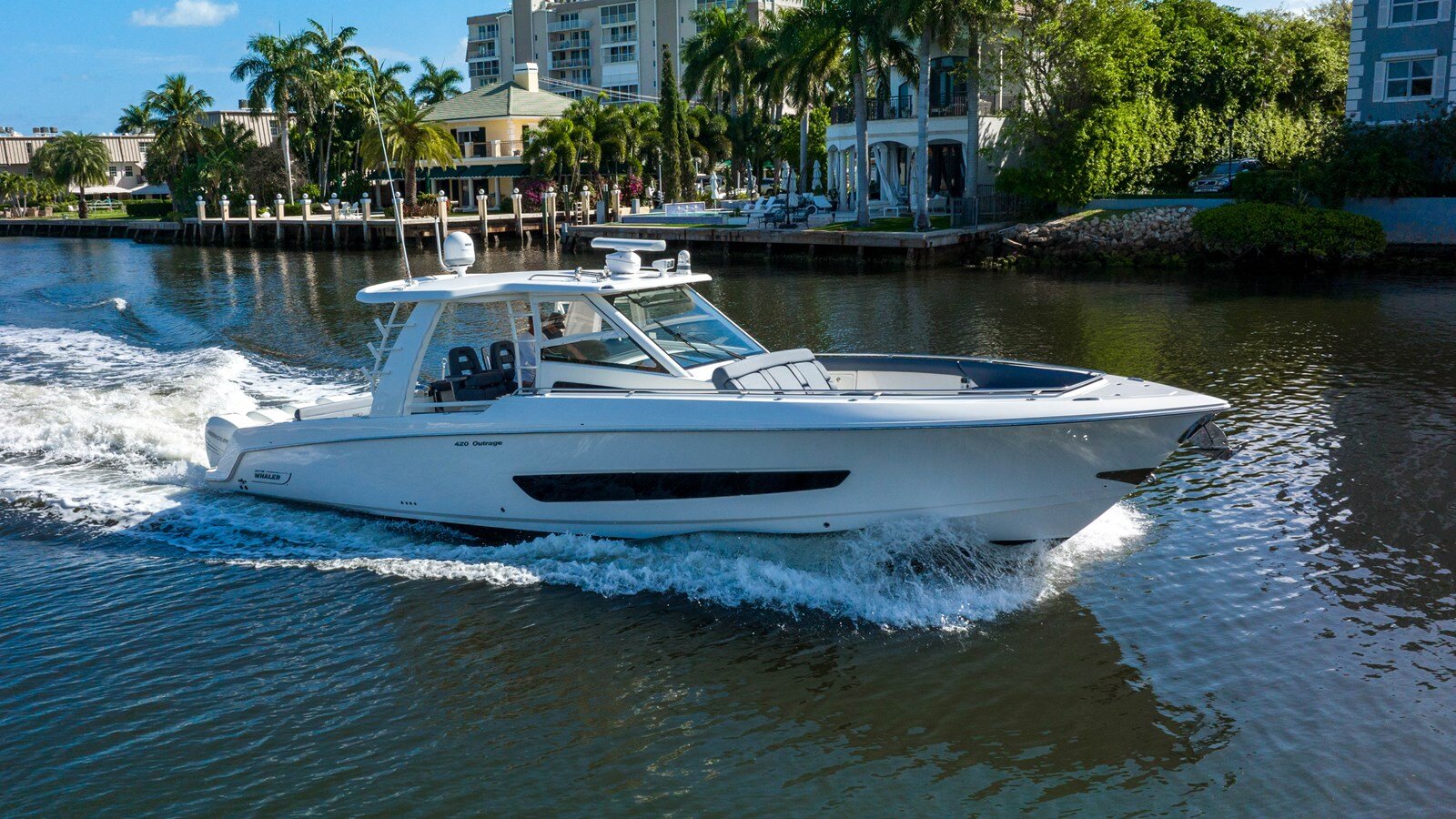 2016-boston-whaler-42-2f582c