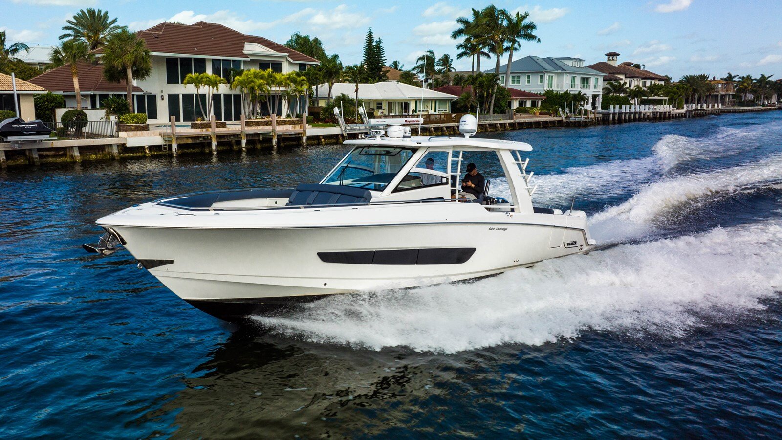 2016-boston-whaler-42-2f582c