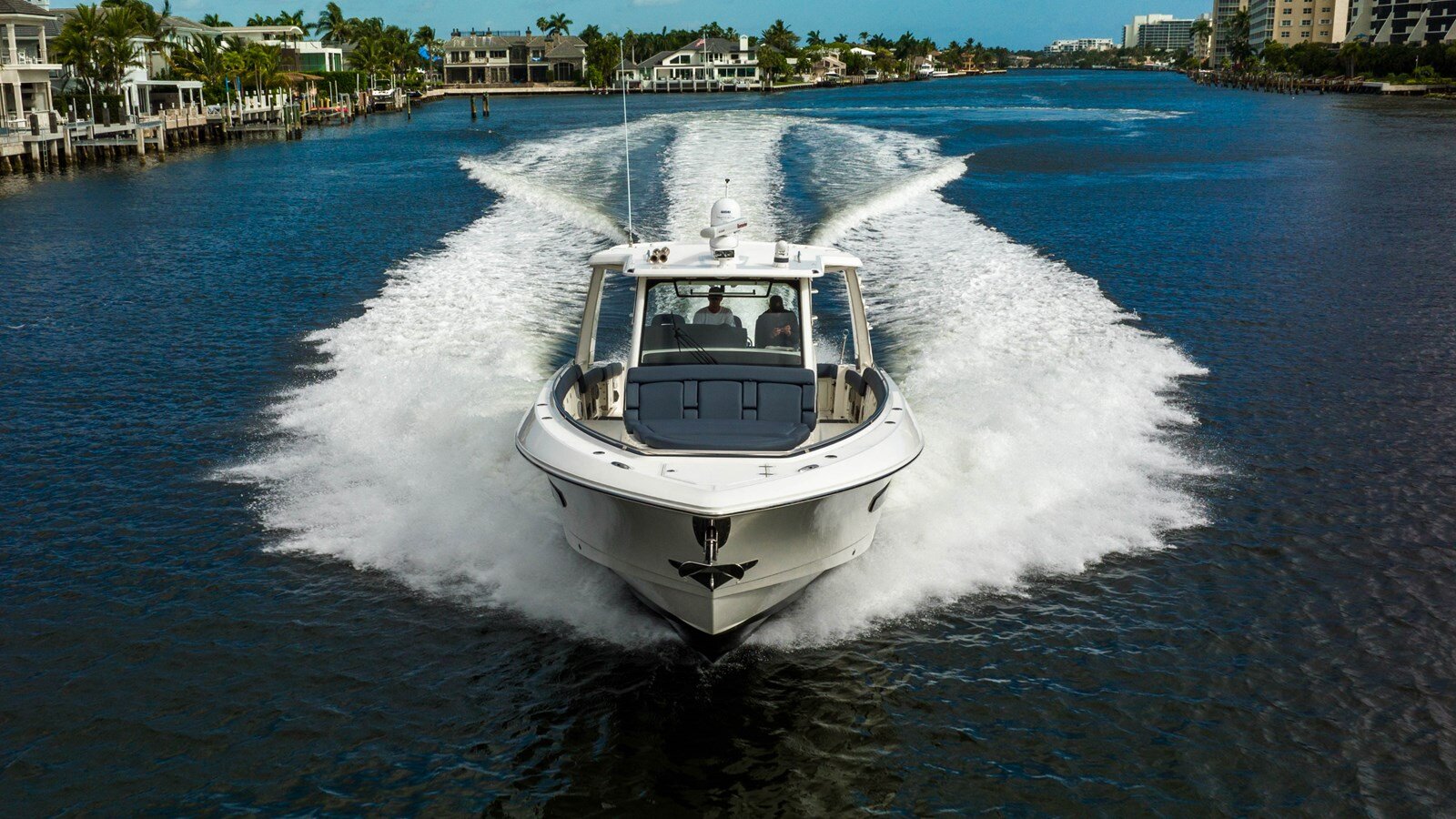 2016-boston-whaler-42-2f582c