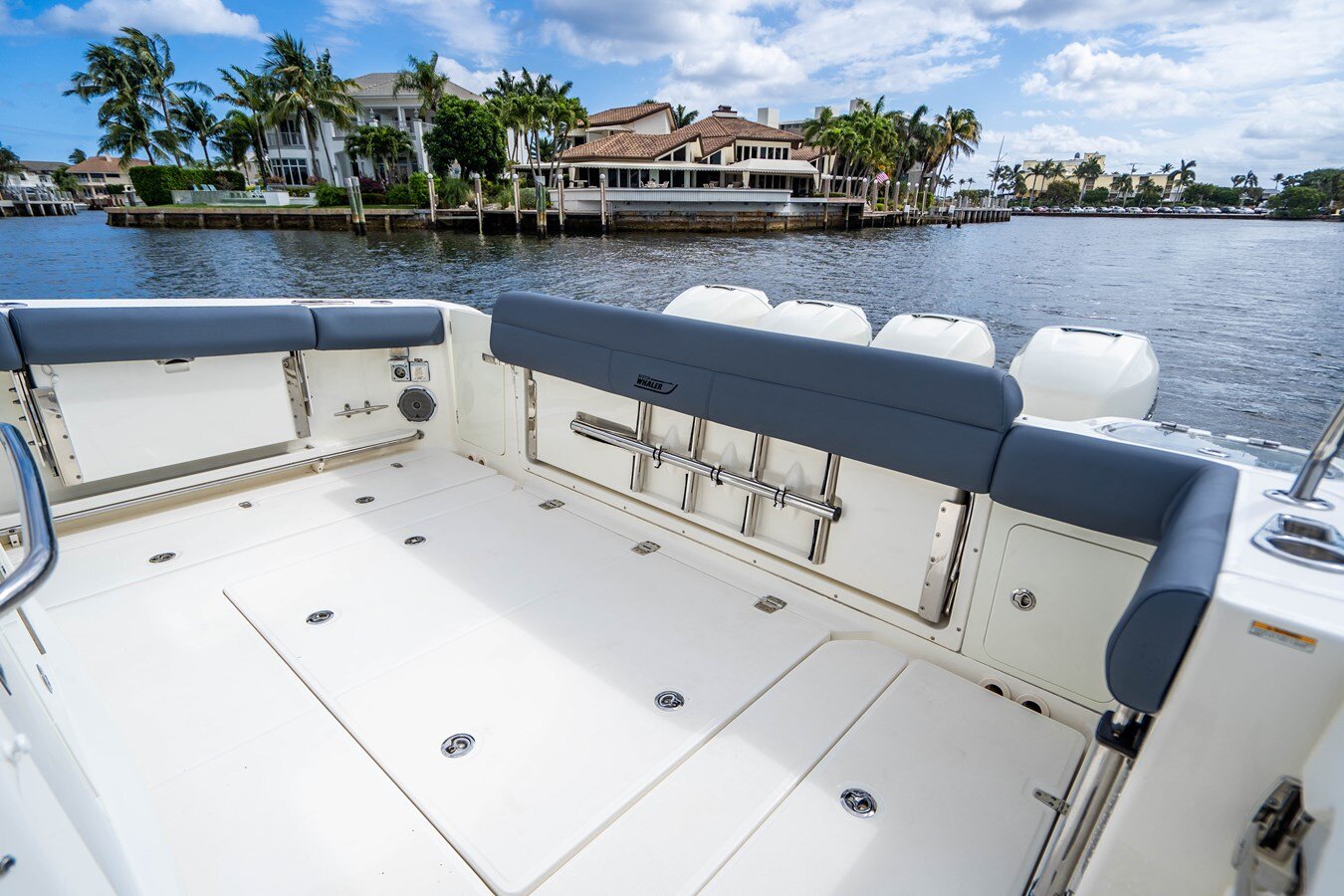 2016-boston-whaler-42-2f582c