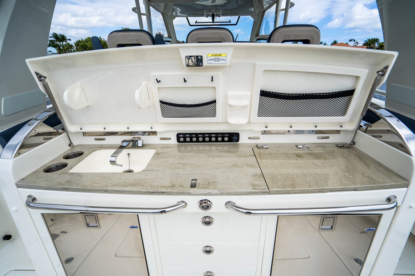 2016-boston-whaler-42-2f582c