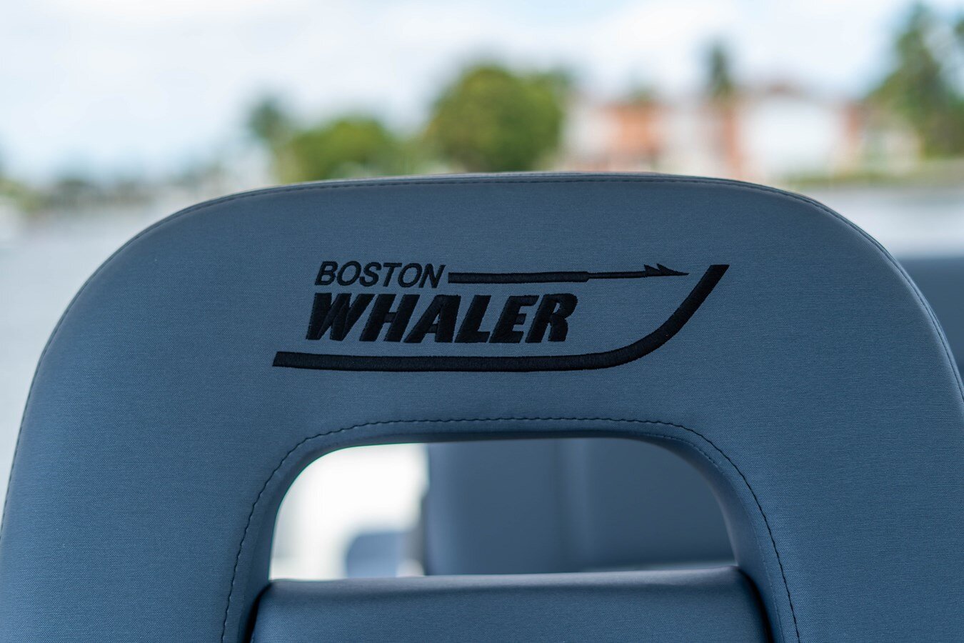 2016-boston-whaler-42-2f582c