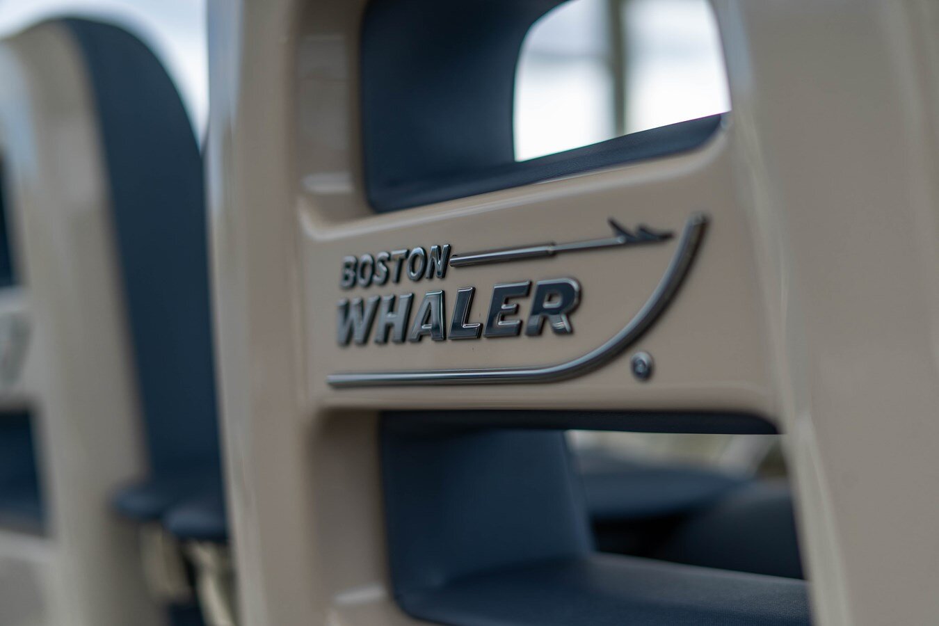 2016-boston-whaler-42-2f582c