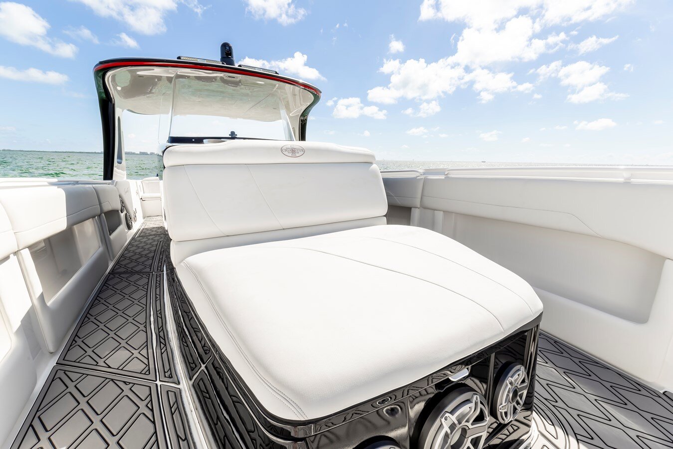 2016-cigarette-41-054857