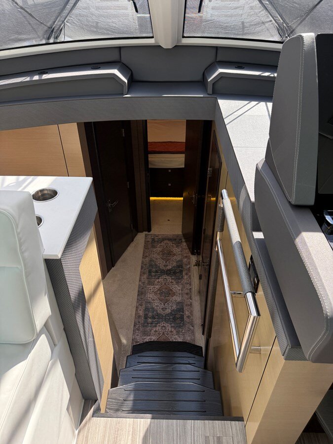 2016-cruisers-yachts-54-9bb7cc