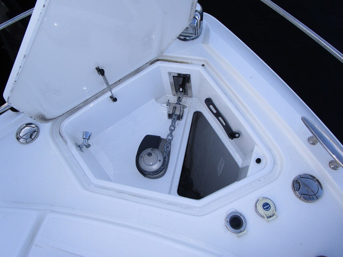 2016-cruisers-yachts-54-9bb7cc