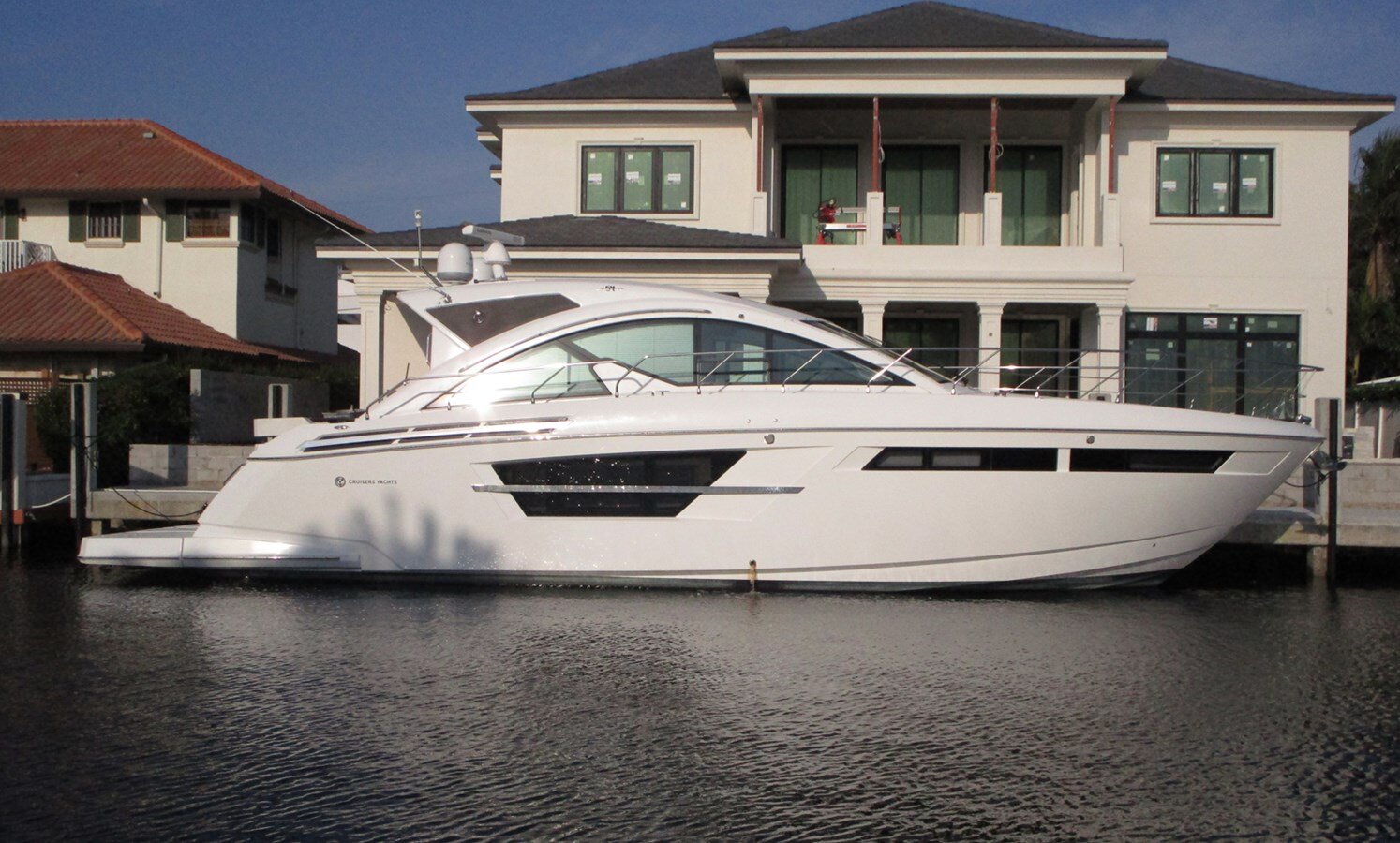 2016-cruisers-yachts-54-9bb7cc