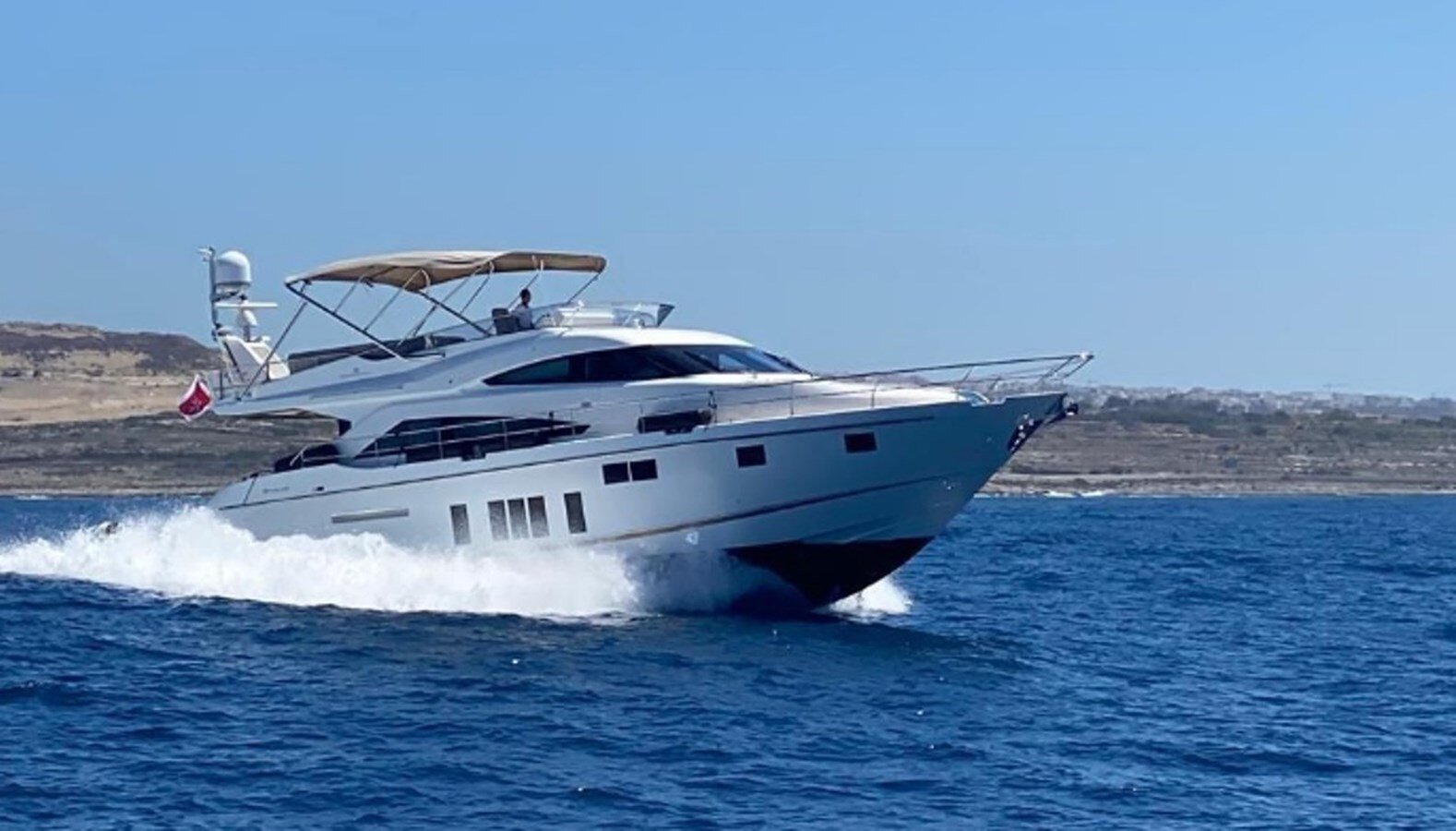 2016-fairline-66-1-258d5b