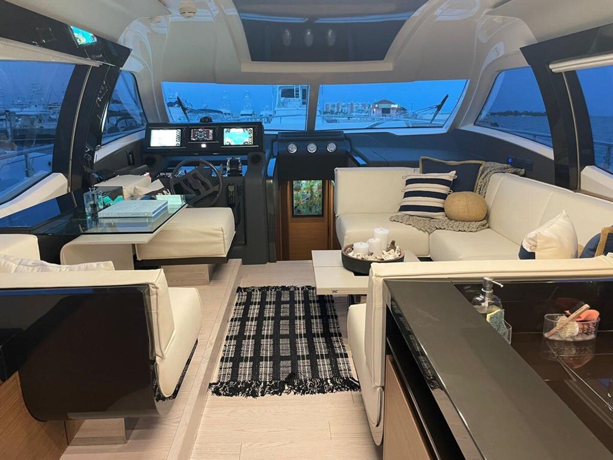 2016-ferretti-yachts-55-612f88