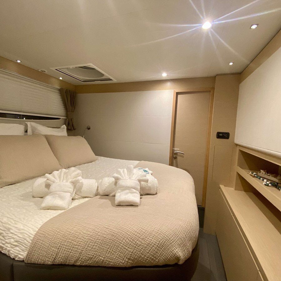 2016 FOUNTAINE PAJOT 72'