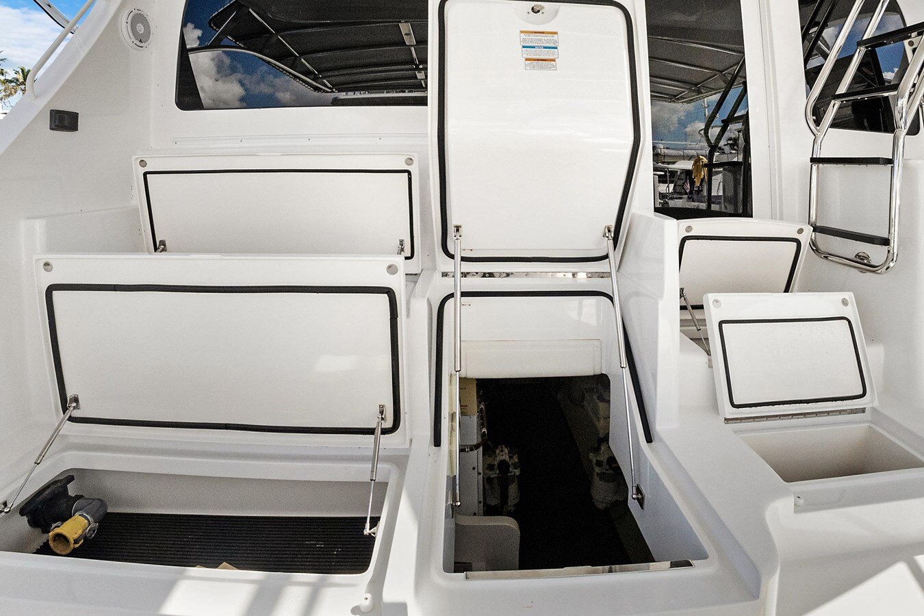 2016-hatteras-63-af34e8