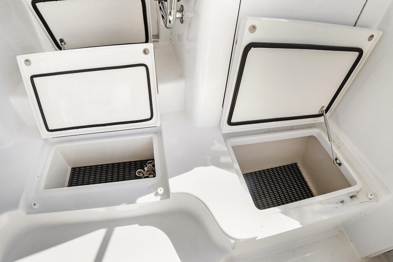 2016-hatteras-63-af34e8